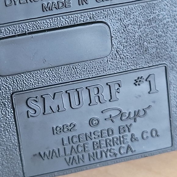 Smurfette Ertl Die Cast Red Metallic Car 1982 - Picture 7 of 7